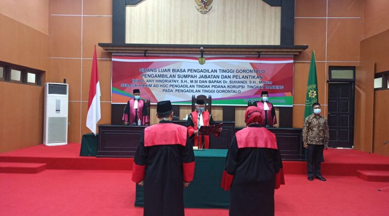 Sidang Luar Biasa Pengambilan Sumpah Jabatan dan Pelantikan Hakim Ad Hoc Pengadilan Tinggi Gorontalo