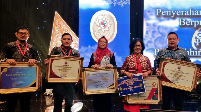 Penyerahan Penghargaan Peningkatan Kinerja Perdilan Umum Abhinaya Upangga Wisesa 2024