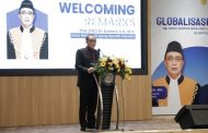 KETUA MA JADI PEMBICARA KUNCI SEMINAR INTERNASIONAL GLOBALISASI SENGKETA HUKUM KOMERSIAL DI UNAIR
