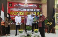 KUNJUNGAN KERJA KOMISI III DPR RI DENGAN 4 (EMPAT) LINGKUNGAN PERADILAN DI WILAYAH NUSA TENGGARA TIMUR