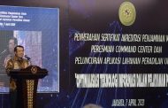 KETUA MAHKAMAH AGUNG MENYERAHKAN SERTIFIKAT AKREDITASI PENJAMINAN MUTU KEPADA 56 PENGADILAN NEGERI