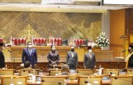 KETUA MAHKAMAH AGUNG MELANTIK LODEWIJK F PAULUS SEBAGAI WAKIL KETUA DPR RI