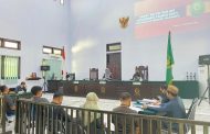 Rapat Rutin Bulan November Tahun 2021, Penyerahan Sertifikat kepada Hakim dan Pegawai Terbaik