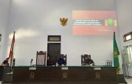 Rapat Rutin Bulan Desember Tahun 2021, Penyerahan Sertifikat kepada Hakim dan Pegawai Terbaik