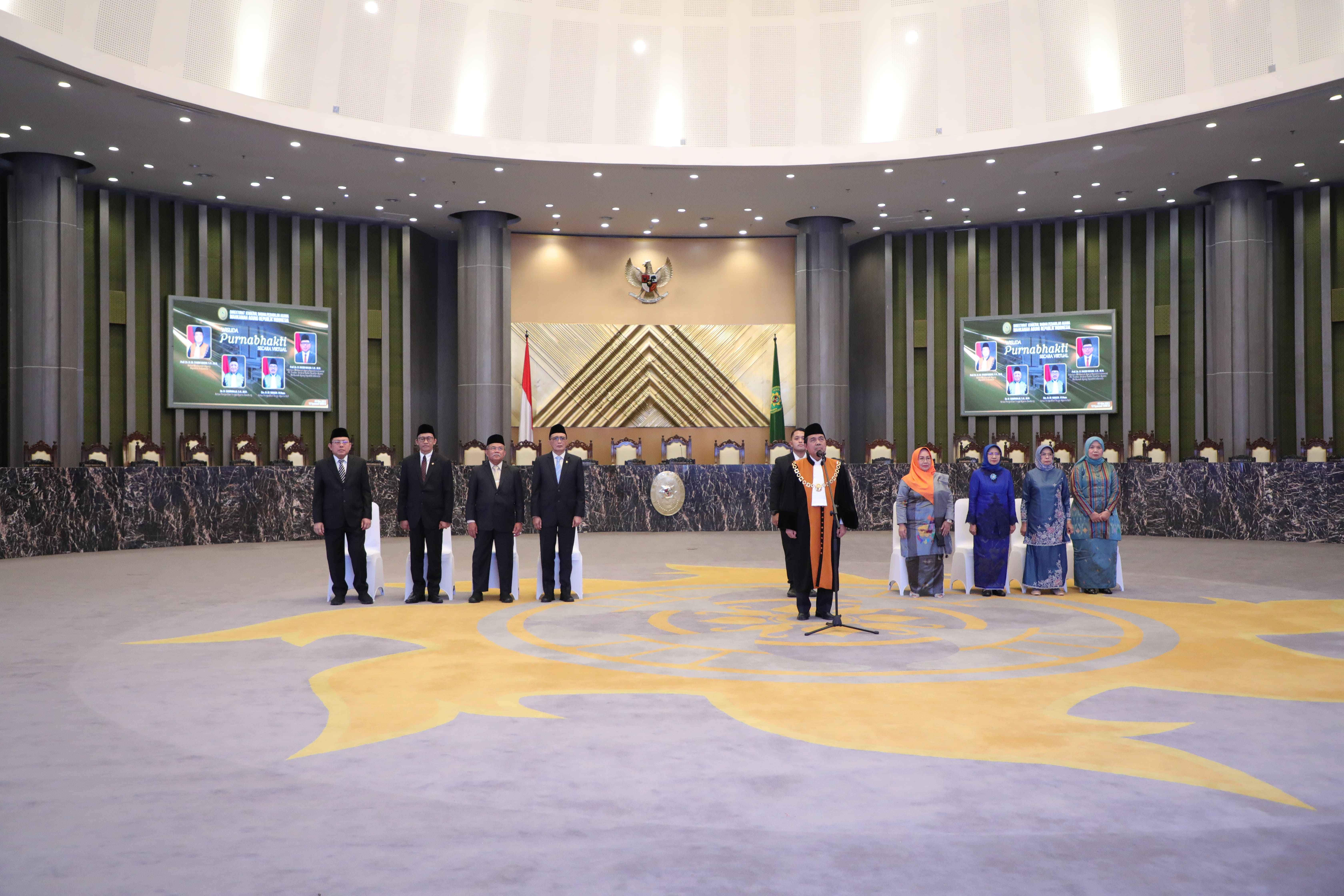 KETUA MA LEPAS KETUA PENGADILAN TINGGI AGAMA BANDUNG DAN KETUA PENGADILAN TINGGI AGAMA BALI