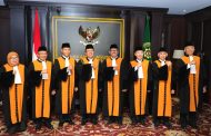 KETUA MAHKAMAH AGUNG LANTIK 7 HAKIM AGUNG BARU