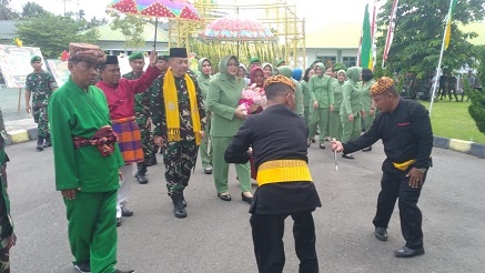Pengadilan Tinggi Gorontalo Hadiri Acara Adat Pisah Sambut Danrem 133/Nani Wartabone