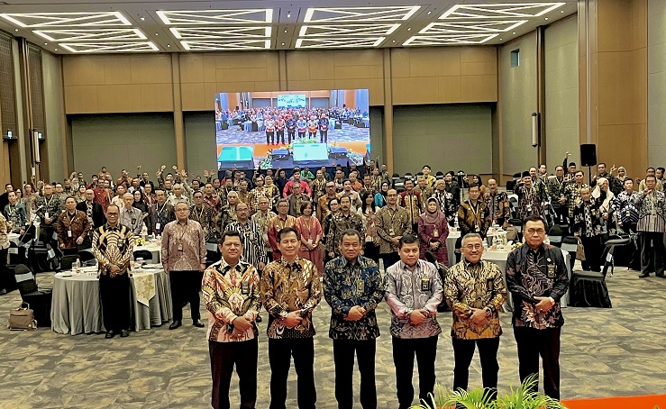 PEMBINAAN TEKNIS DAN ADMINISTRASI YUDISIAL OLEH PEJABAT ESELON I DI MATARAM