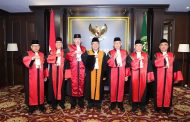 KETUA MAHKAMAH AGUNG LANTIK ENAM ORANG KETUA PENGADILAN TNGGI