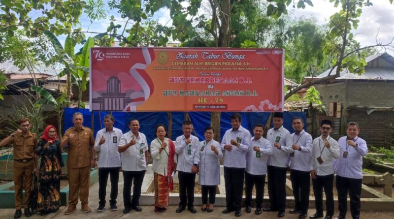 Tabur Bunga Mengenang Alm. Brigjen TNI (Purn) Piola Isa, SH dalam rangka Hari Ulang Tahun Mahkamah Agung RI ke 79 Tahun 2024