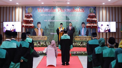KETUA MAHKAMAH AGUNG : MENGABDIKAN DIRI SEBAGAI SEORANG HAKIM BUKANLAH PERKARA YANG MUDAH