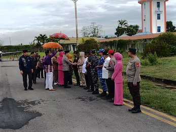 Ketua Pengadilan Tinggi Gorontalo Hadiri Penjemputan Ketua Komisi Yudisial RI dan Pejabat Baru Kapolda Gorontalo