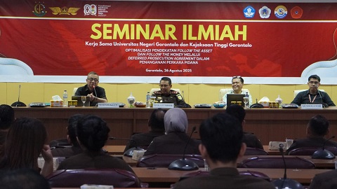 Ketua Pengadilan Tinggi Gorontalo Jadi Narasumber Seminar Ilmiah HUT Kejaksaan ke-80