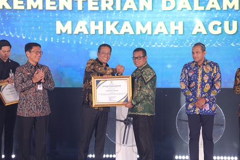 SINERGI PERLUAS AKSES KEADILAN, MAHKAMAH AGUNG TERIMA PENGHARGAAN DARI KEMENTERIAN HUKUM